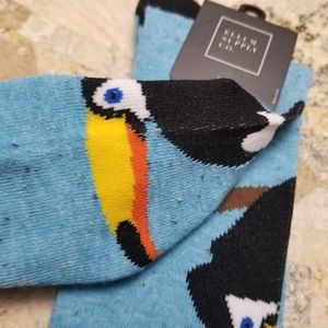 💥 3/$15 - Bioworld Parrot Crew Socks Blue & Black NWT